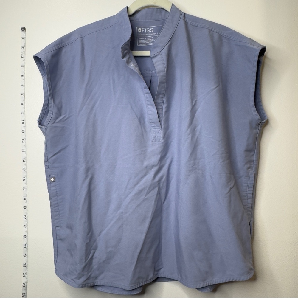 NWOT Figs Rafaela oversized scrub scrubs top large blue/lavender